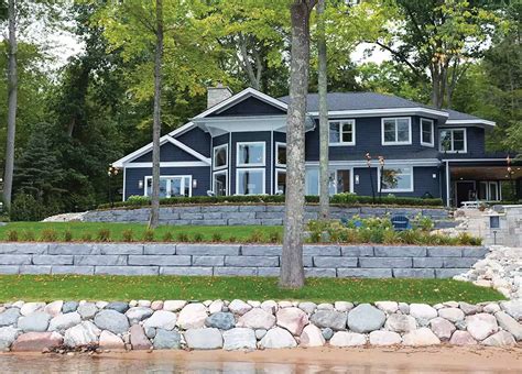 tiered-retaining-wall-yard