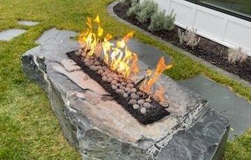 rustic-stone-fire-pit-feature