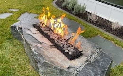 rustic-stone-fire-pit-feature