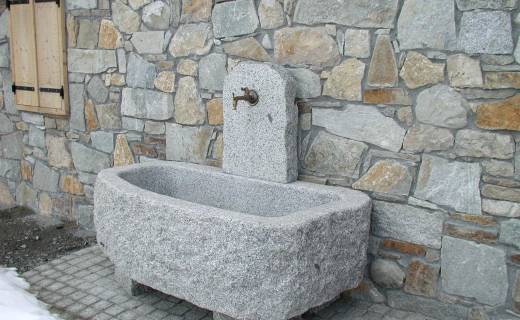 rustic-stone-garden-sink